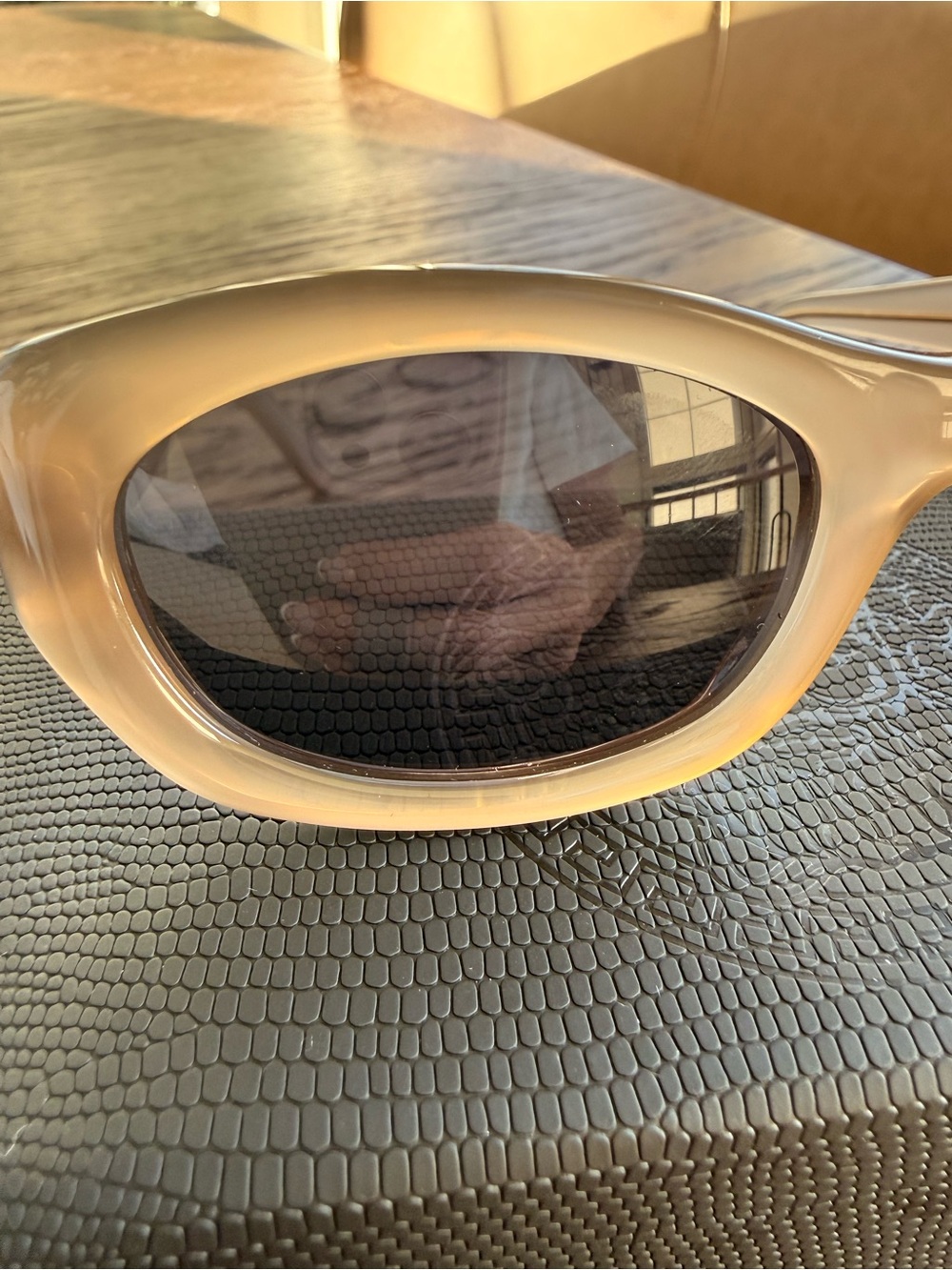 Vintage Fendi SL7632 Oval Sunglasses - Nude/Beige (Deadstock/NOS) - Picture 9 of 9